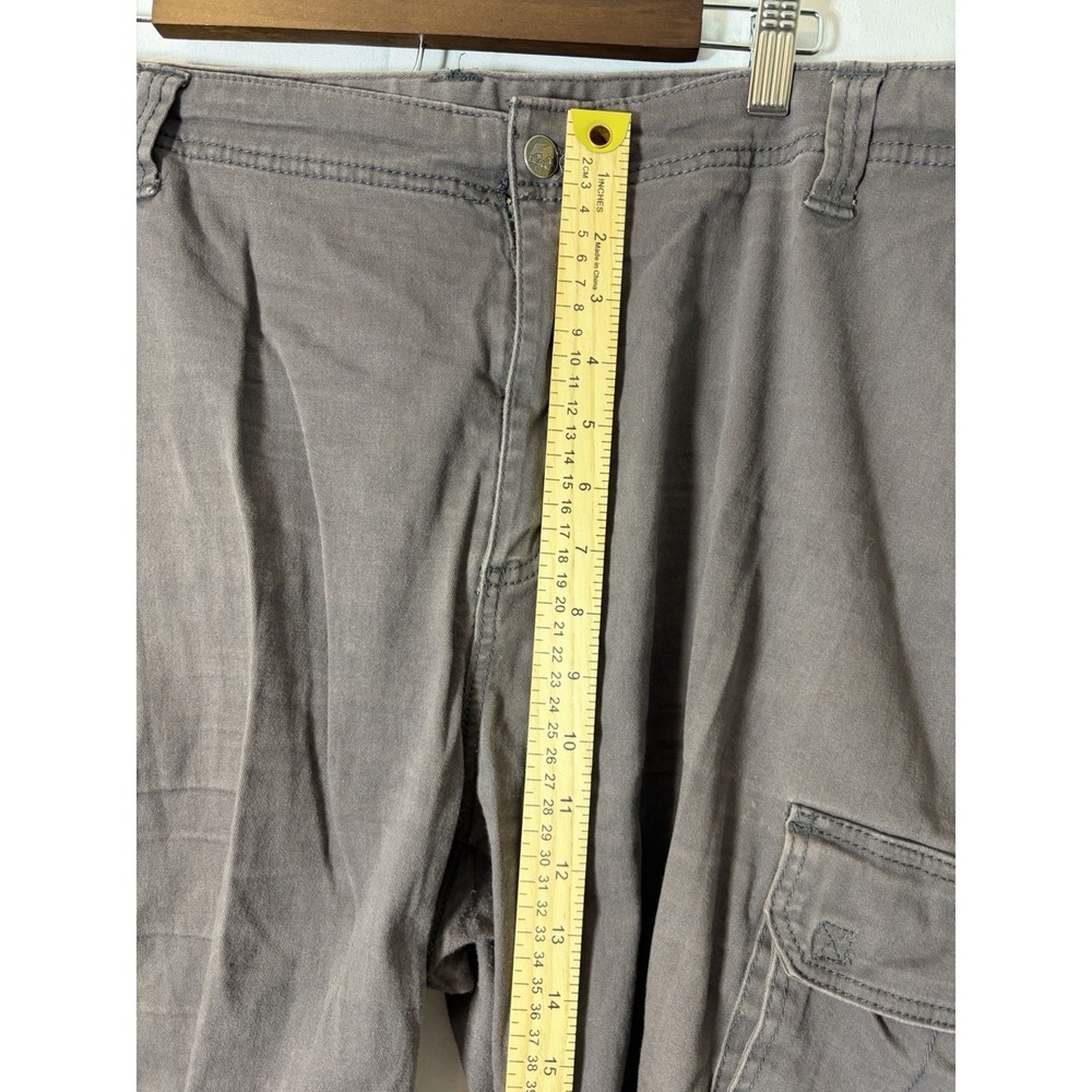 Berne Men's Cargo Shorts Gray Flat Front Pockets Cotton Blend Relaxed Gorpcore - Picture 13 of 16